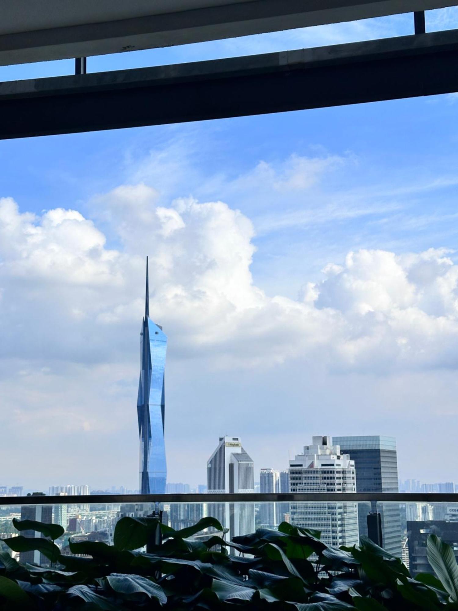 Апартаменты The Luxe Infinitum Klcc By Sahara Куала-Лумпур Экстерьер фото