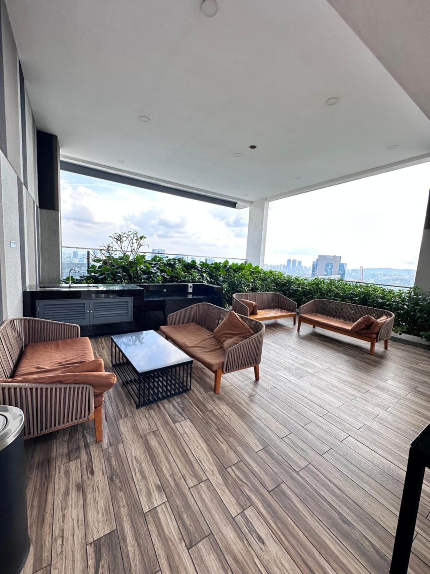 Апартаменты The Luxe Infinitum Klcc By Sahara Куала-Лумпур Экстерьер фото