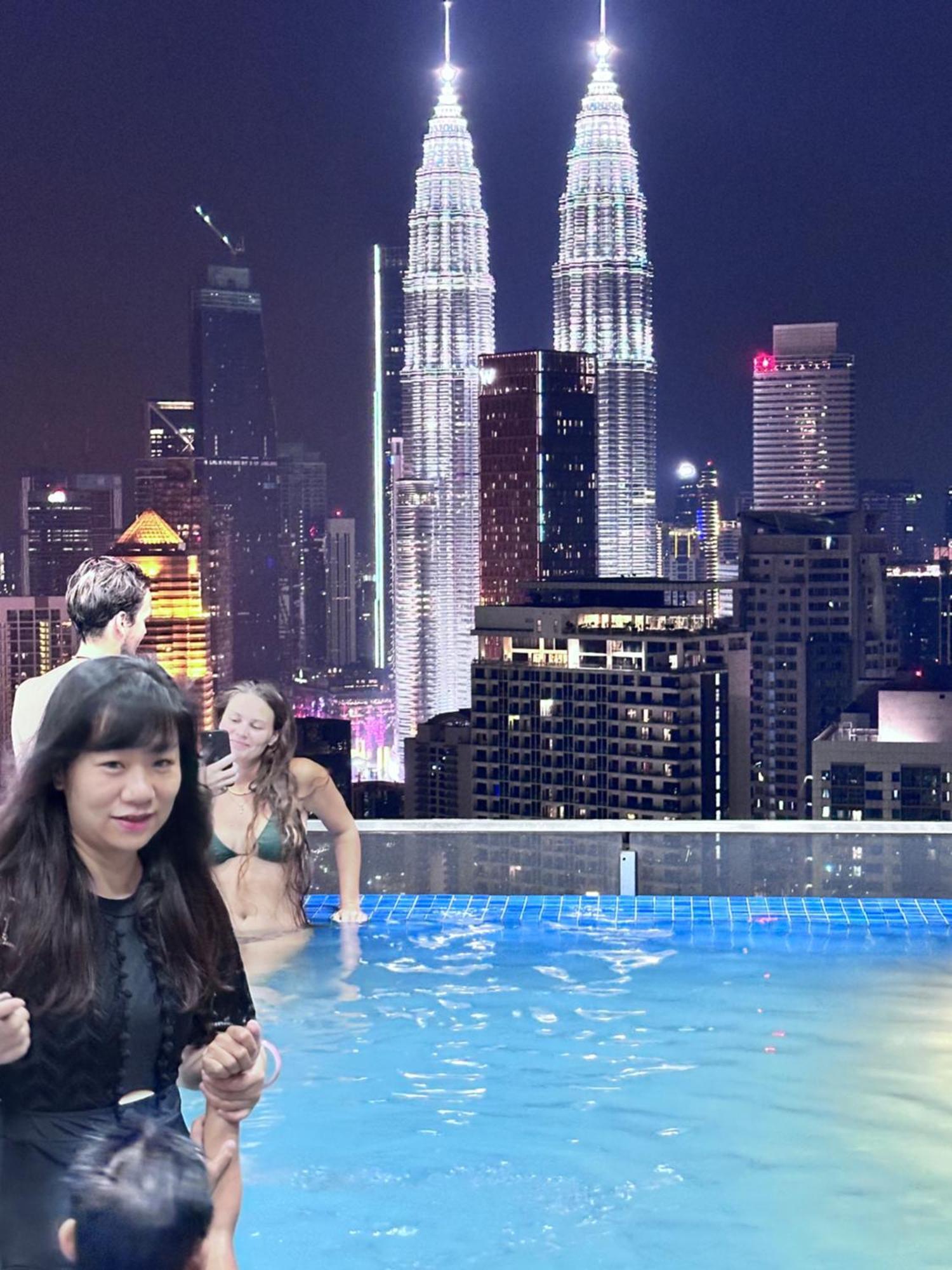 Апартаменты The Luxe Infinitum Klcc By Sahara Куала-Лумпур Экстерьер фото