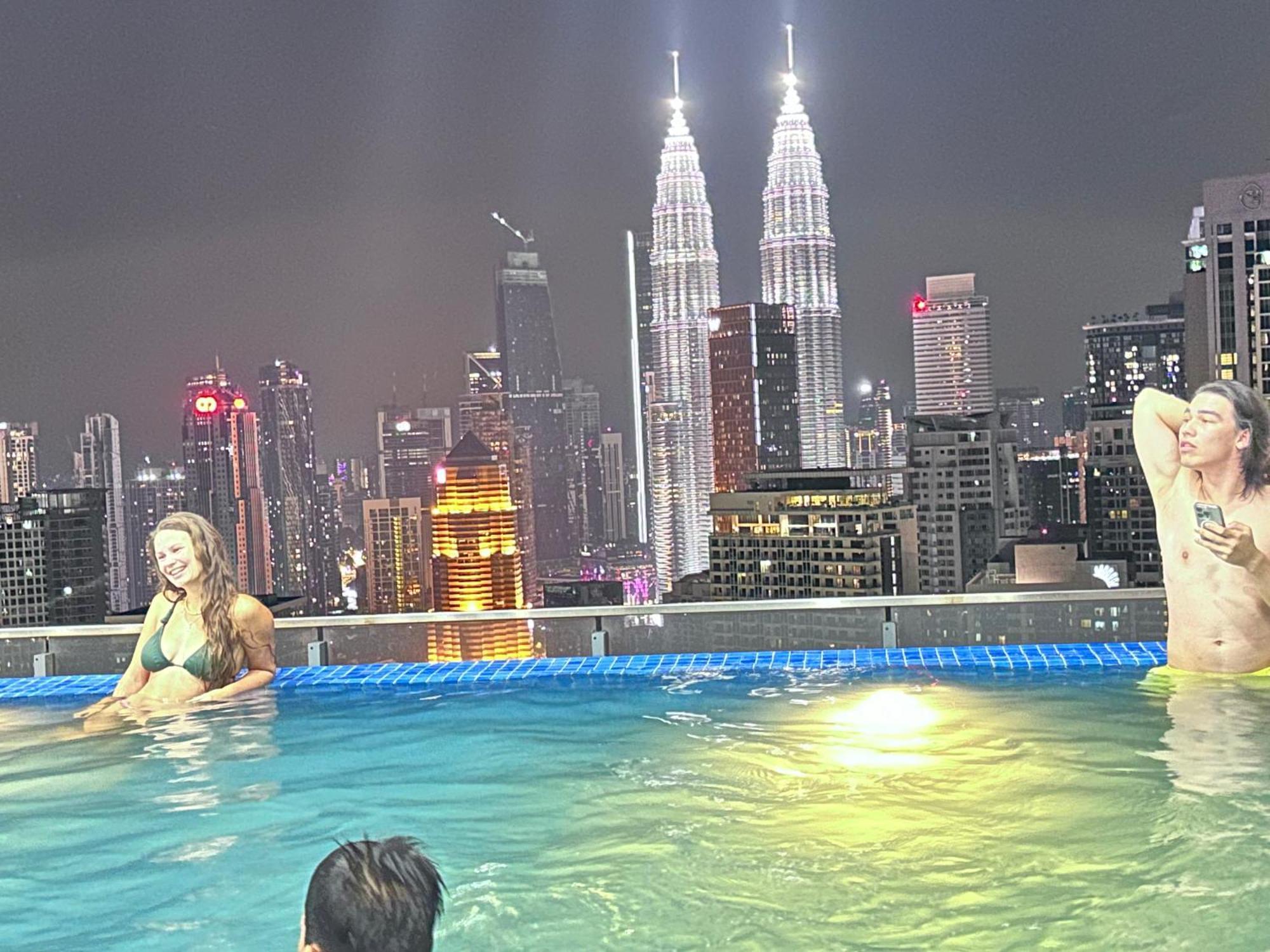 Апартаменты The Luxe Infinitum Klcc By Sahara Куала-Лумпур Экстерьер фото