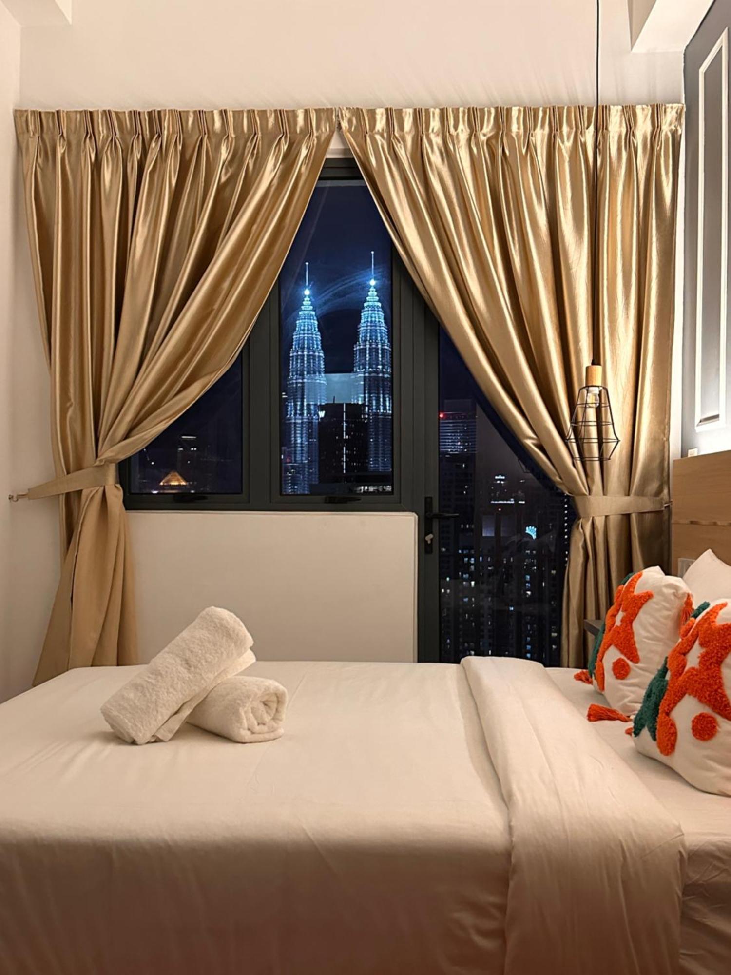 Апартаменты The Luxe Infinitum Klcc By Sahara Куала-Лумпур Экстерьер фото